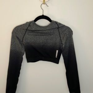 NWT Gymshark cropped ombré grey/ black long sleeve. Size S
